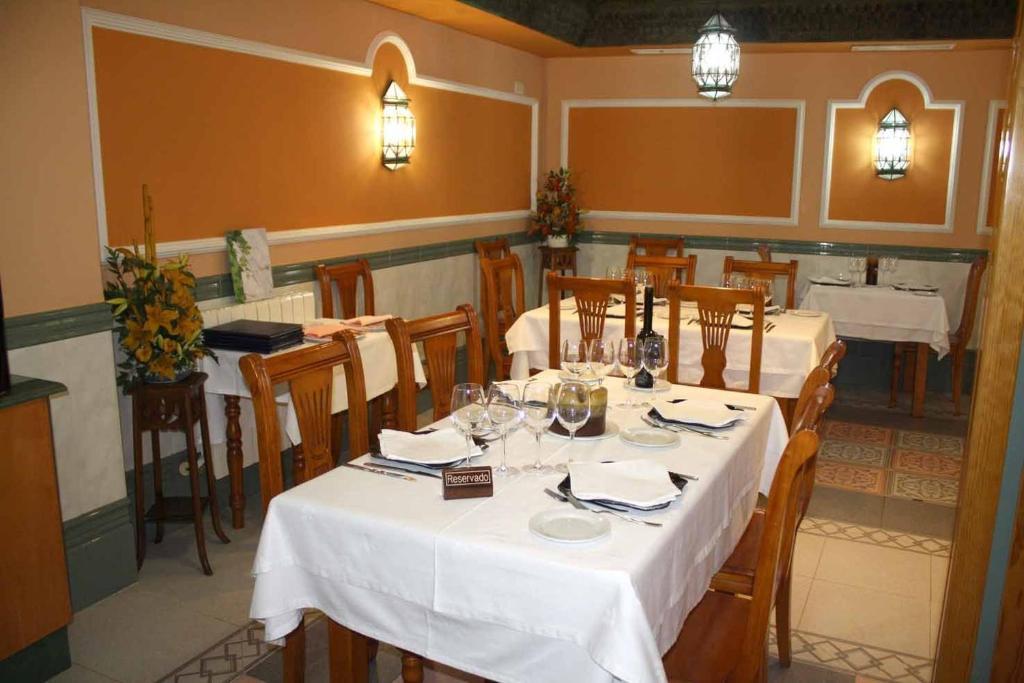 Hostal Macami Педро-Абад Экстерьер фото